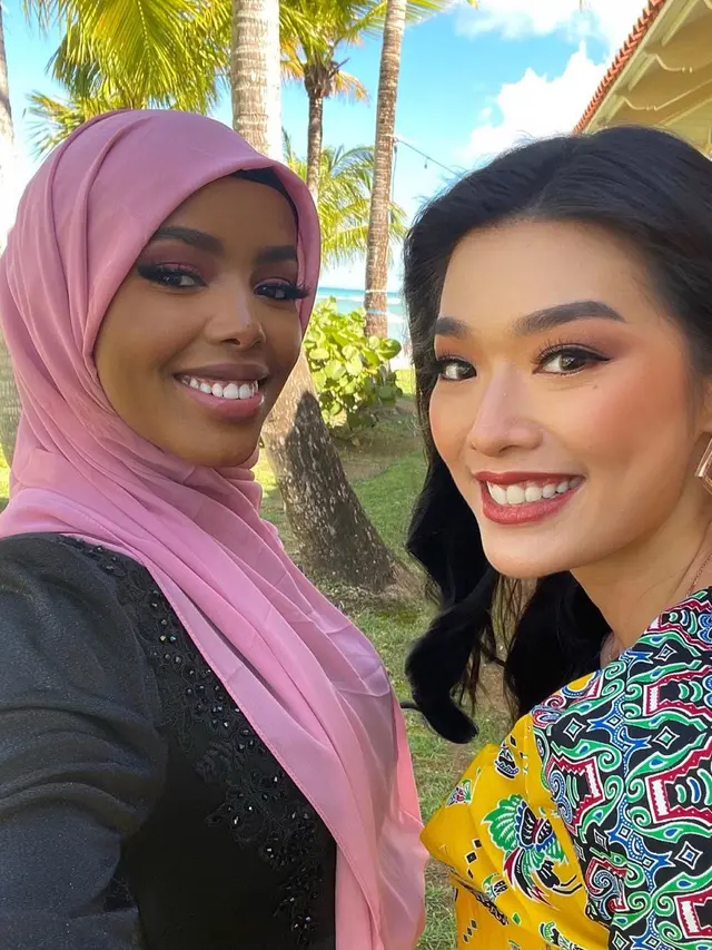 7 Pesona Khadija Omar, Finalis Miss World Pertama yang Berhijab