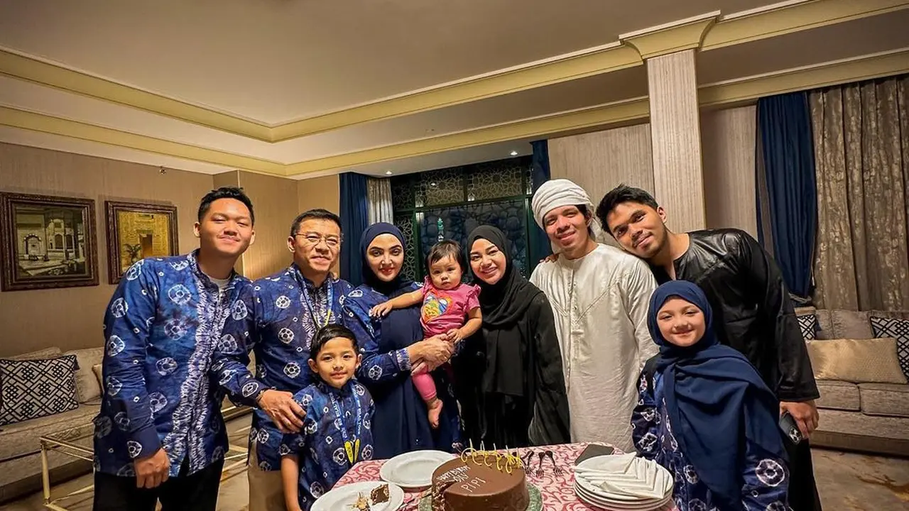 Anang Hermansyah rayakan ultah sekaligus umrah bawa rombongan 45 orang (Foto: Instagram ashanty_ash)