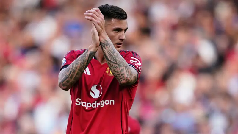 Manchester United Tegas Pertahankan Benjamin Sesko di Tengah Minat Barcelona dan Juventus