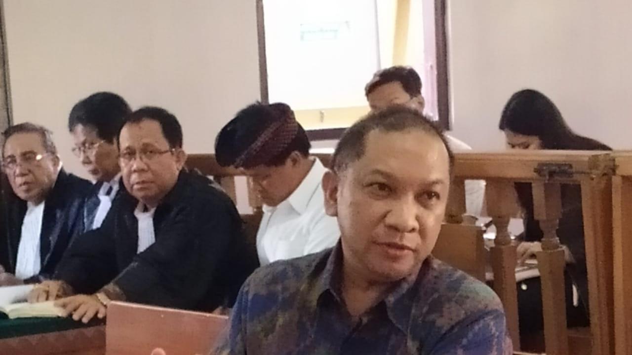 Mantan Kepala BPN Denpasar, Tri Nugraha saat menjadi saksi saat sidang Wagub Gubernur Bali