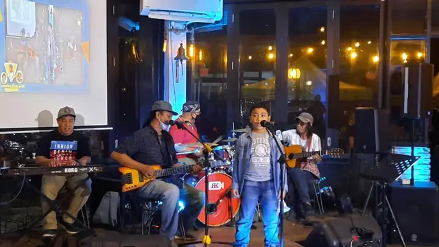 Penyanyi Avish