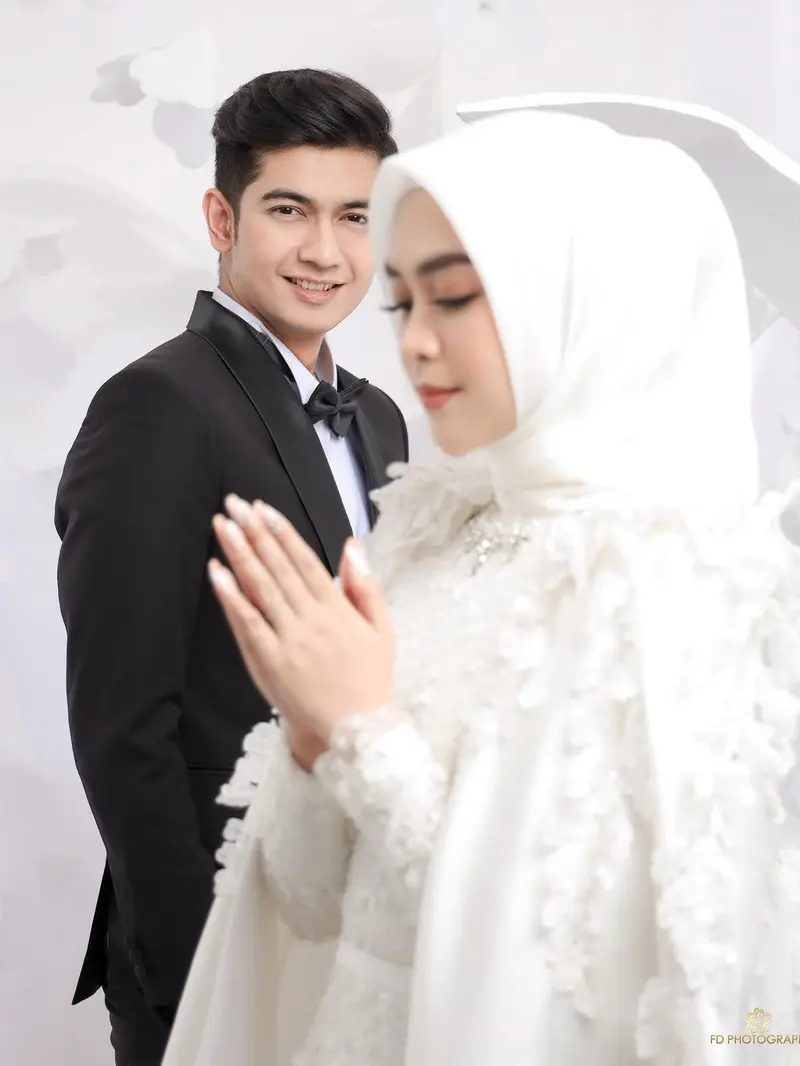 Ria Ricis dan Teuku Ryan.