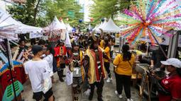 Suasana UMKM Bazaar Kuliner di kawasan Jakarta, Minggu (26/6/2022). Bazar ini diselenggarakan dalam rangkaian perayaaan HUT ke-495 DKI Jakarta. (Liputan6.com/Johan Tallo)
