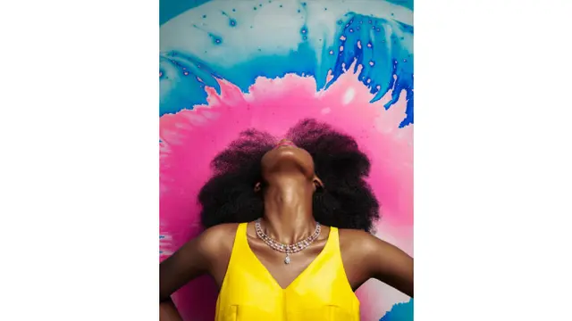 Bingung Memilih Outfit yang Glamor untuk Menghadiri Dinner Romantis? Lengkapi dengan Perhiasan Berlian Ini (sub 1)