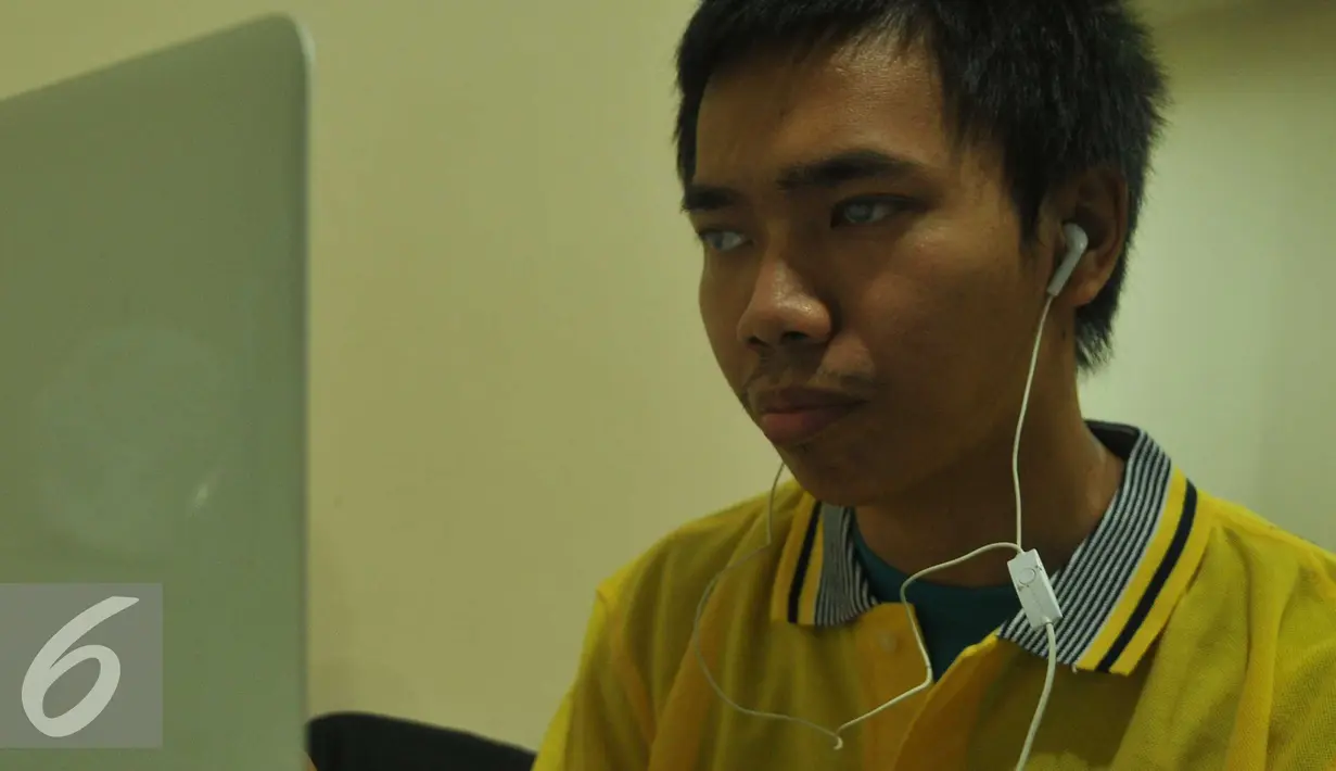 Pelatihan internet untuk tunanetra bertujuan untuk memberikan kemudahaan bagi para penyandang disabilitas dalam memperoleh akses terhadap terknologi dan menjadi bagian dari Revolusi Digital, Jakarta, Senin (30/5). (Liputan6.com/Gempur M Surya)