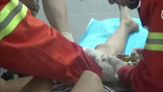 Cincin Tersangkut di Penis, Remaja China Dibawa ke Rumah Sakit