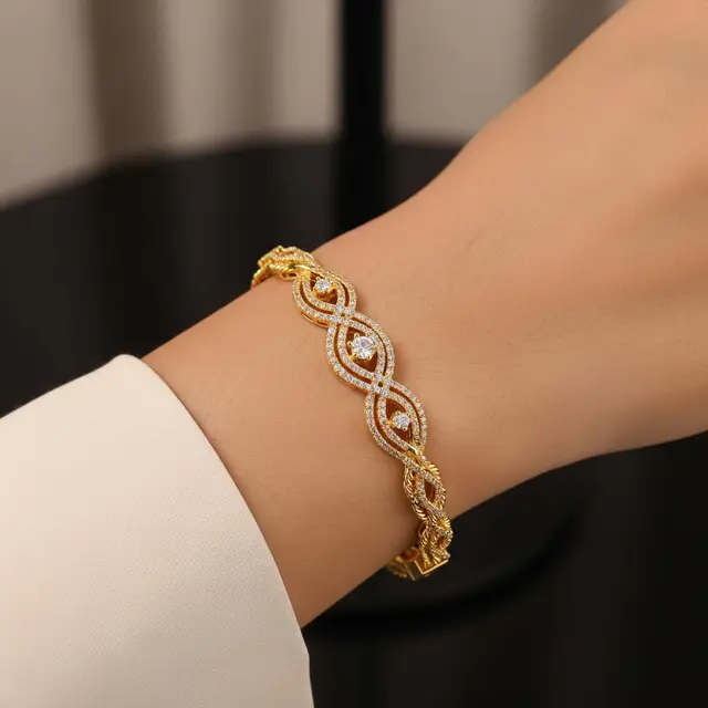 Rekomendasi Gelang Emas 22K Kombinasi Berlian Sintetis