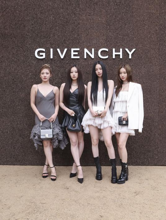 <p>aespa menjadi salah satu highlight tamu di runway Givenchy. Givenchy baru saja mempersembahkan pertunjukan untuk koleksi terbarunya, yaitu Spring-Summer 2023 Women's Ready To Wear di Paris. Foto: Document/Givenchy.</p>