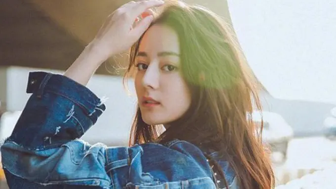 Dilraba Dilmura/copyright instagram/dear_dlrb