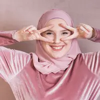 Ilustrasi perempuan muslim. Credit: freepik.com