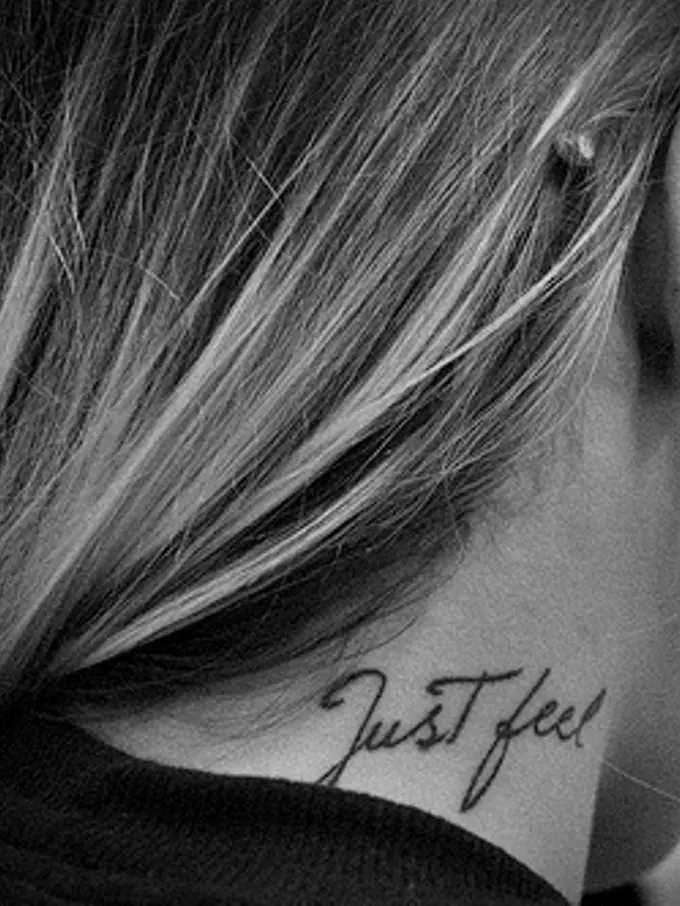 20 Bagian Elegan di Tubuhmu yang Keren untuk Digambari Tato