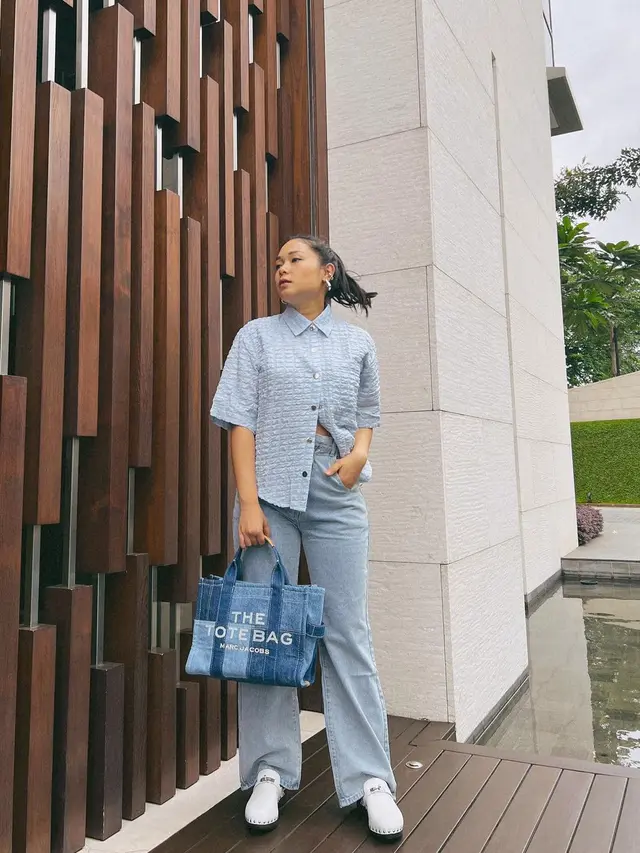 7 Inspirasi Outfit yang Tepat untuk Dipadupadankan dengan Boyfriend Jeans dari Ayla Dimitri, Tantri Namirah, hingga Alika Islamadina