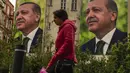 <p>Pemilu Turki 2023 masih jauh dari selesai. Seluruh calon presiden yang berlaga dalam pemungutan suara pada 14 Mei 2023 gagal mendapatkan 50 persen suara yang diperlukan untuk mengamankan kemenangan. (AP Photo/Emrah Gurel)</p>