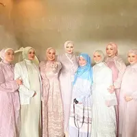 Dibidik oleh kamera fotografer Diera Bachir, geng Mamayu menunjukkan pesona dan kekompakan mereka. [@dierabachir].