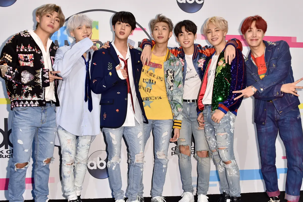 [Bintang] 5 Fakta Kemenangan BTS di iHeartRadio Music Awards 2018