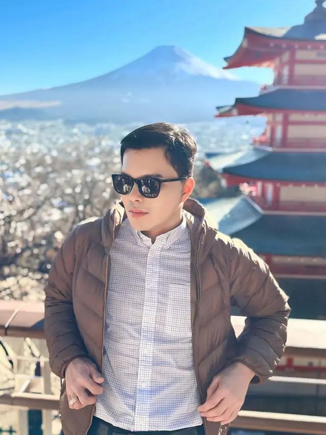 Selebgram dan celebrity doctor Oky Pratama. (Foto: Dok. Instagram @dr.okypratamaa)