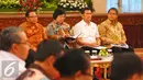 Menteri Lingkungan Hidup dan Kehutanan, Siti Nurbaya dan sejumlah menteri lainnya hadir dalam Sidang Kabinet Paripuna di Istana, Jakarta, Rabu (2/1). (Liputan6.com/Angga Yuniar)