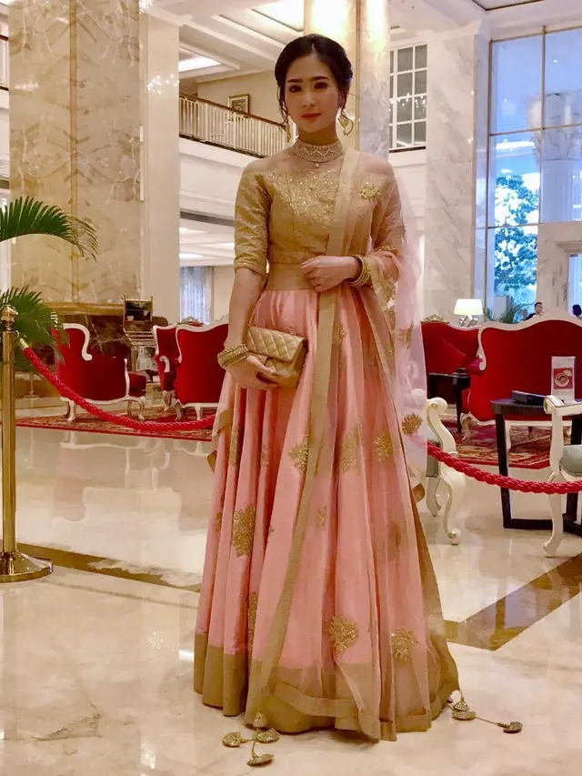 Pesona 10 Artis saat Pakai Lehenga, Banjir Pujian