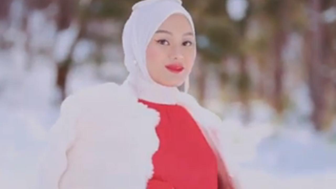 Potret Maternity Shoot Dinda Hauw di Jepang, Bernuansa Salju