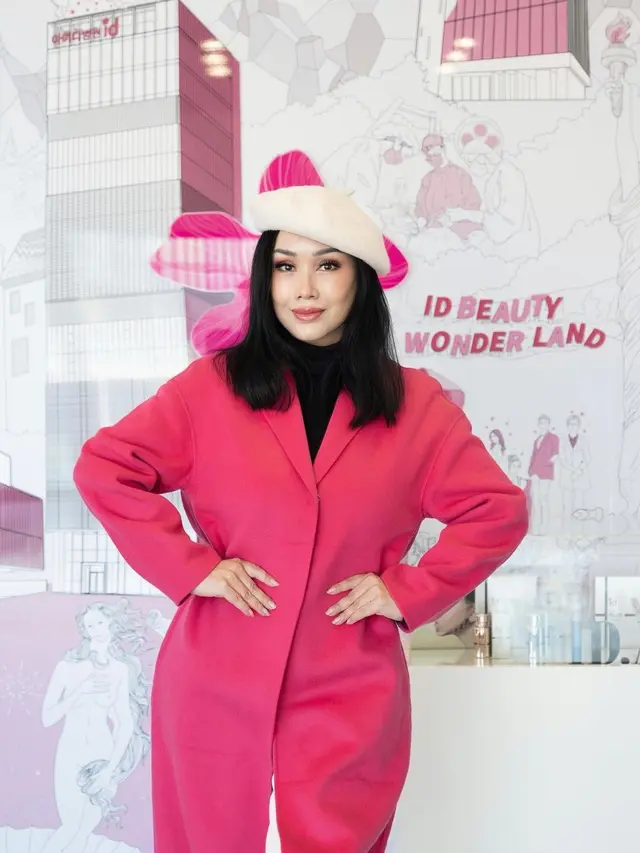 8 Potret Makeup Minimalis Titi DJ usai Operasi Anti Aging, Makin Awet Muda di Usia 56 Tahun
