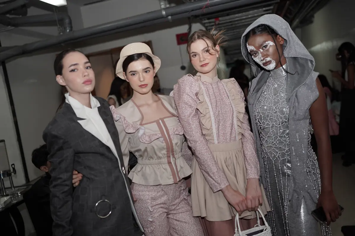 Hasil pakaian para Mahasiswa Fashion di Creative Show 2024