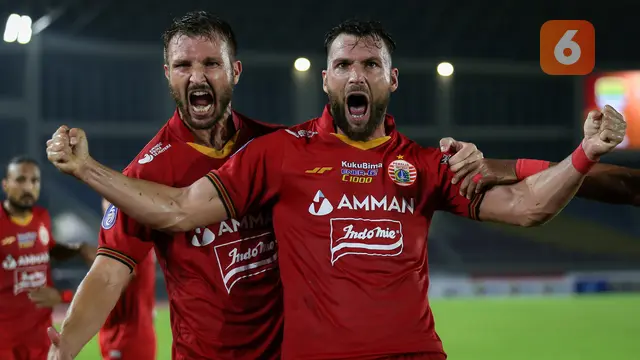 Foto: Gol Marko Simic Bawa Persija Jakarta Ungguli Persib Bandung di Babak Pertama dalam Laga Pekan ke-12 BRI Liga 1