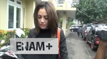 Nikita Mirzani Kembali diperiksa polisi dalam kasus mucikari artis di Bareskrim Mabes Polri  pada Jumat, (15/4/2016). Polisi menyebut ada fakta baru terkait kasus ini.