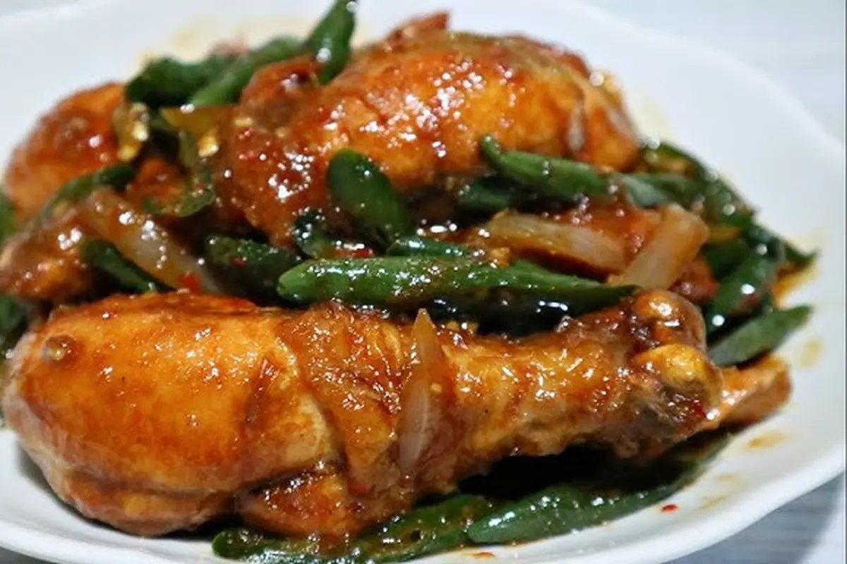 Resep Ayam Kecap Cabai Hijau Satu Wajan