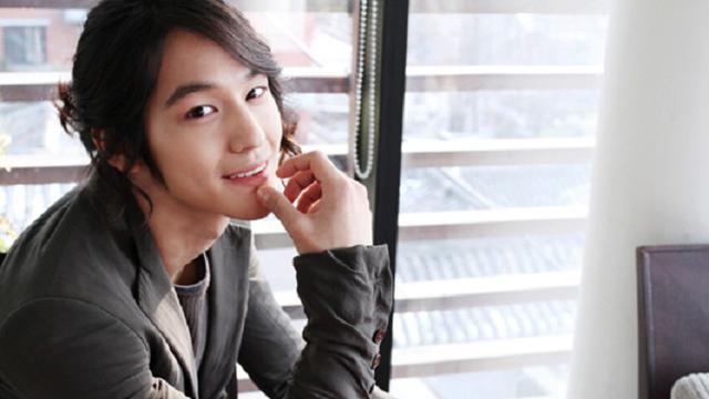 [Bintang] Meskipun Sakit, Kim Bum Tetap Menjalankan Tugas Wajib Militer