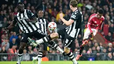 Amad Diallo sukses menjadi bintang kemenangan Manchester United saat menaklukkan PAOK pada laga Liga Europa 2024/2025 di Old Trafford, Jumat (8/11/2024). (AP Photo/Dave Thompson)