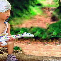 Buat  para orang tua sebaiknya awasi anak-anak kalian saat di luar rumah ya.