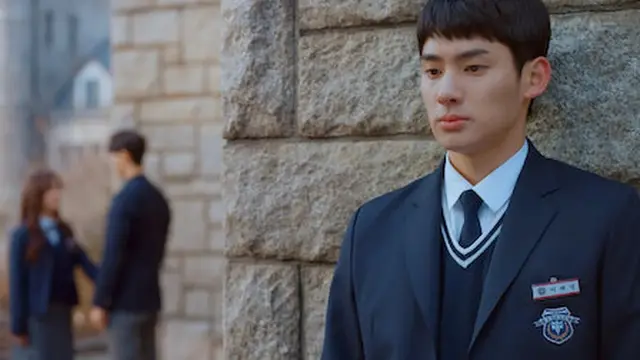 LOVE ALARM (2019)