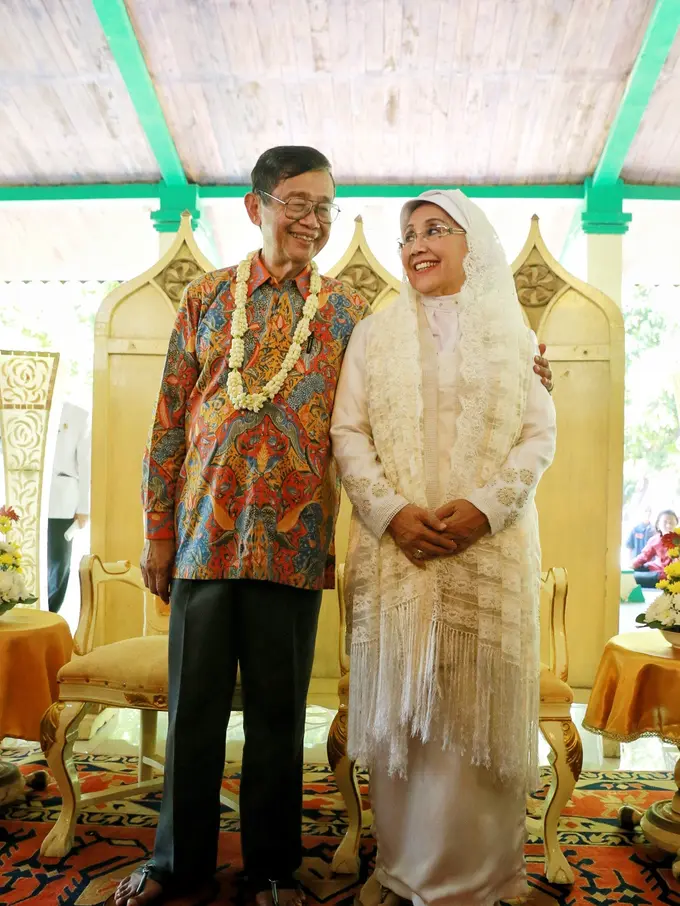 [Bintang] Nani Wijaya dan Ajip Rosidi