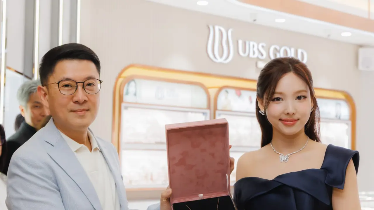 UBS Gold x Nayeon