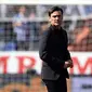 Ekspersi pelatih AC Milan, Vincenzo Montella usai pertandingan melawan Sampdoria pada lanjutan Liga Serie A Italia di Stadion Luigi Ferraris di Genoa (24/9). AC Milan takluk dari Sampdoria dengan skor 2-0.  (AFP Photo/Filippo Monteforte)