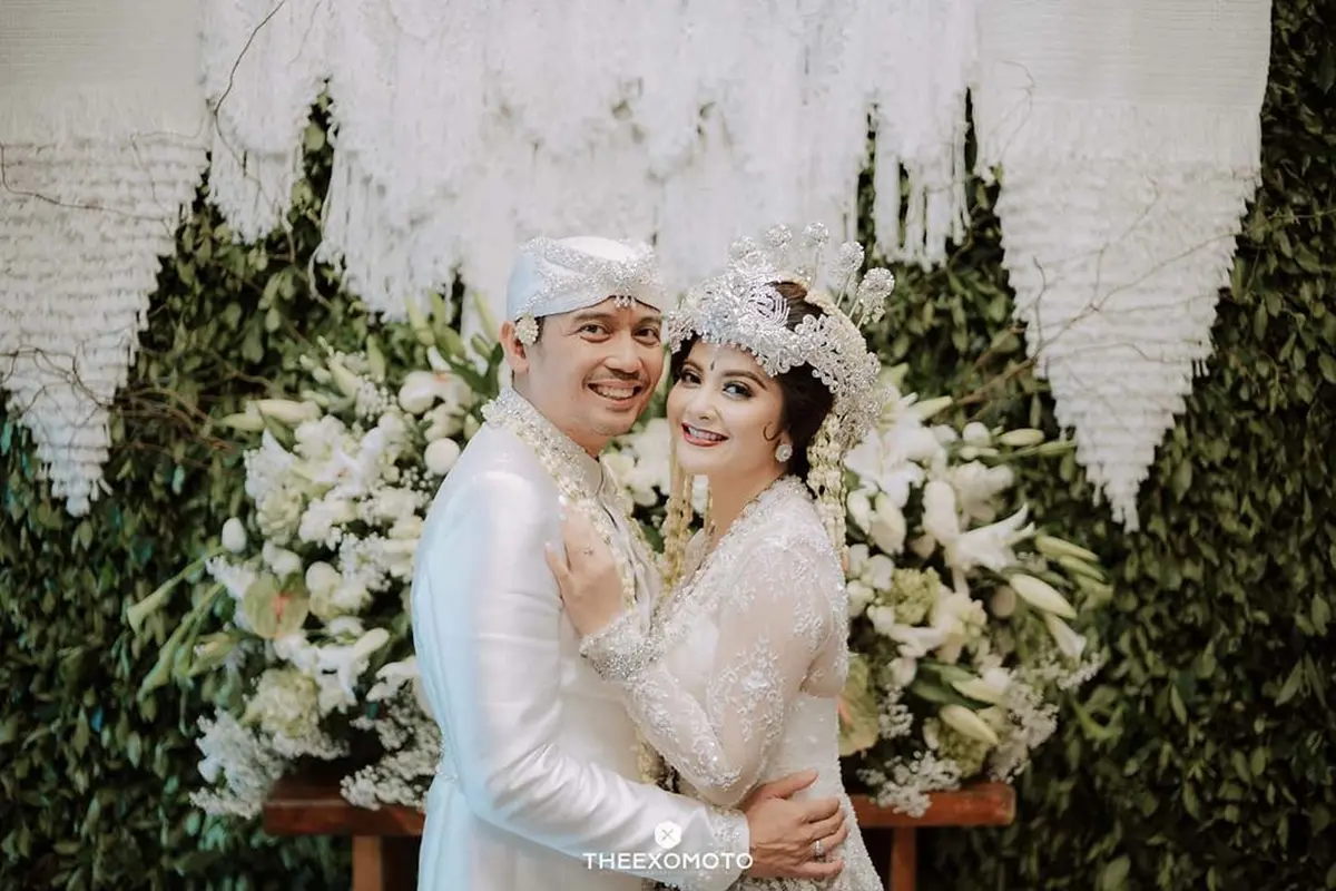 Pernikahan Tiwi Eks T2
