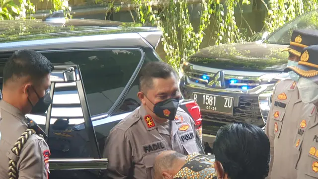 Kapolda Metro Jaya, Irjen Pol Fadil Imran, bersama jajaran Polda Metro Jaya mengunjungi korban penganiayaan David di Rumah Sakit (RS) Mayapada, Kuningan, Jakarta Selatan, Selasa (7/3/2023) sore ini.