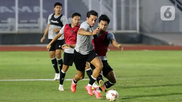 FOTO: Latihan Timnas Indonesia Jelang Bertolak ke Turki