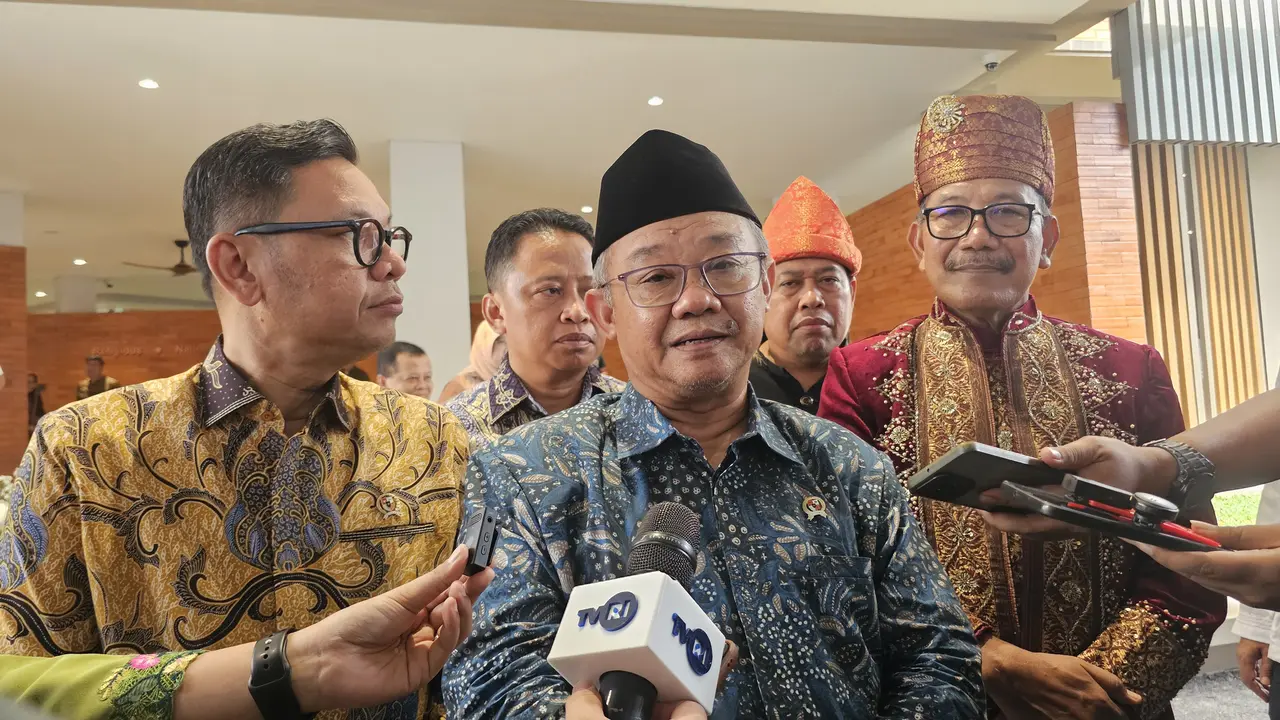 Mendikdasmen Tegaskan Tidak Ada Guru Honorer Tidak Boleh Mengajar