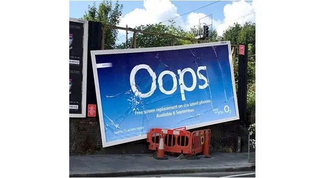 6 Potret Kreatif Pemasangan Iklan di Tempat Umum Ini Unik, Bikin Mudah Tertarik