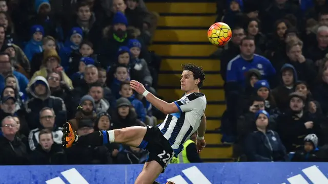 Janmaat Tersungkur Tanpa Sebab, Newcastle Kalah 1-3