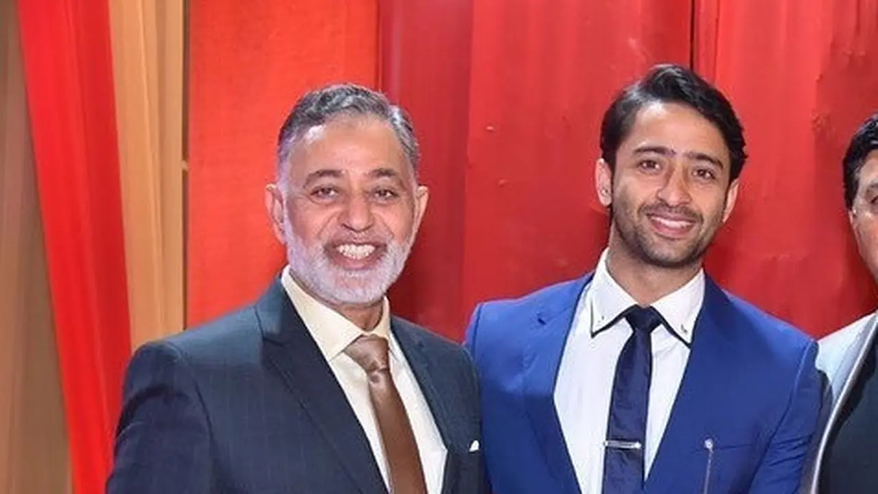 Foto kenangan Shaheer Sheikh dan ayahnya