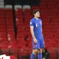 Bek Inggris, Harry Maguire, mendapat kartu merah saat pertandingan melawan Denmark pada laga UEFA Nations League di Stadion Wembley, Kamis (15/10/2020). Denmark menang dengan skor 1-0. (Daniel Leal-Olivas/Pool via AP)