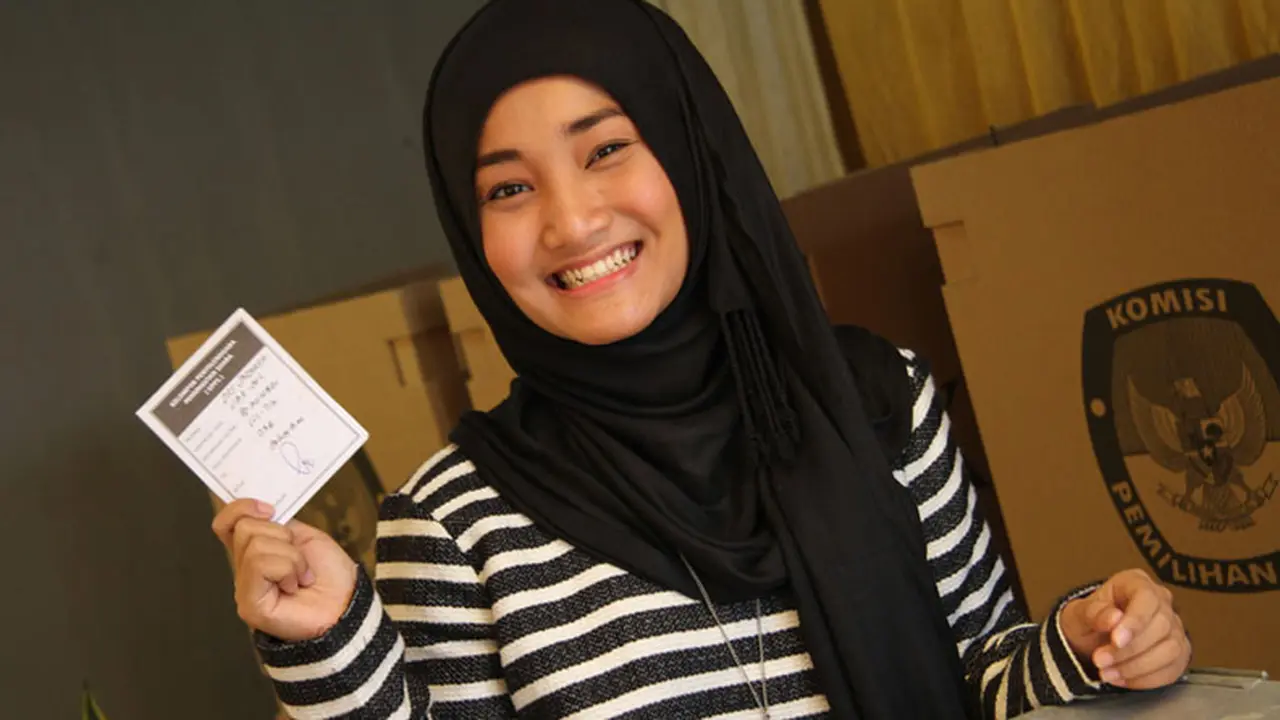 Kali Pertama Nyoblos Pilpres Fatin Shidqia Grogi