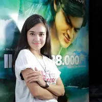 Film 'I Love You From 38000 Feet' akan dirilis pada 5 Juli mendatang. Dalam rangka mempromosikan film tersebut, rumah produksi Screenplay Films dan Legacy Pictures resmi meluncurkan official teaser dan poster. (Adrian Putra/Bintang.com)