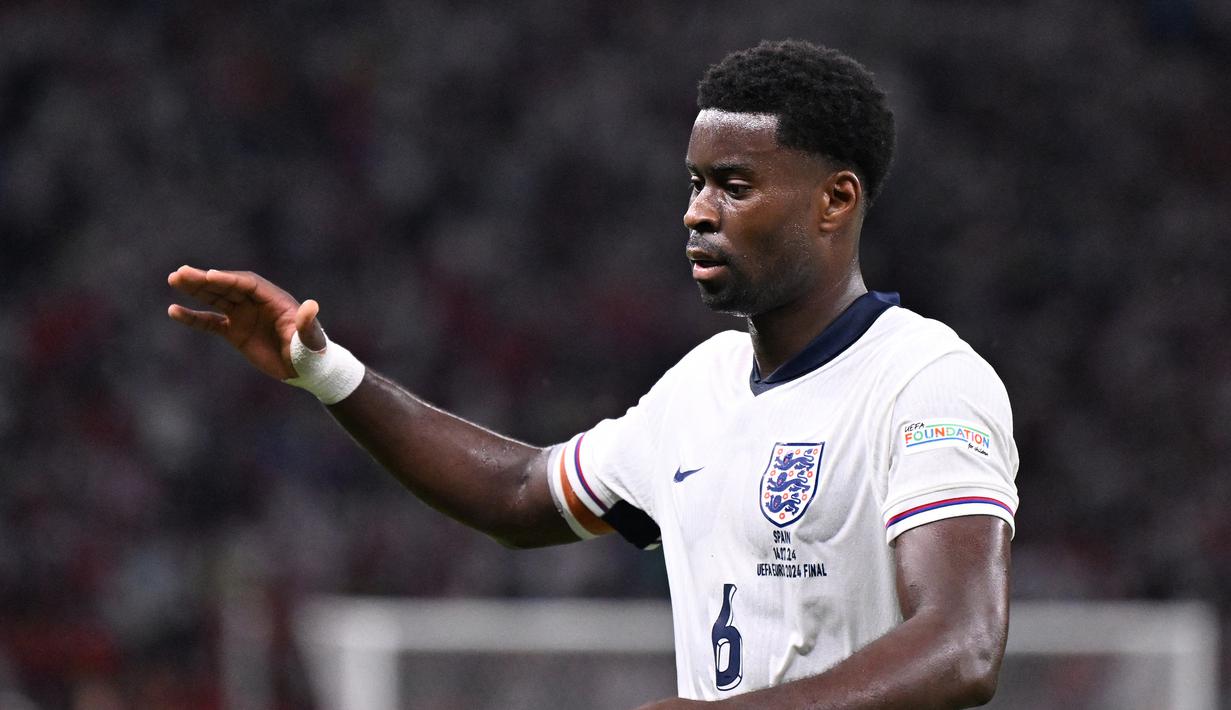 <p>Marc Guehi adalah bek muda lainnya yang dijual saat Thomas Tuchel memimpin Chelsea. Guehi bergabung dengan Crystal Palace pada musim panas 2021.(AFP/Kudryavtsev)</p>