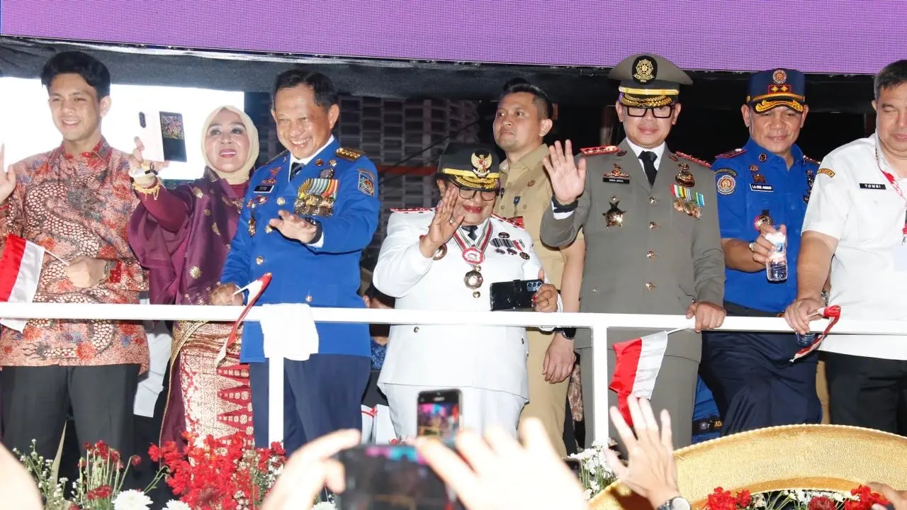 Karnaval Bersatu HUT ke-80 RI, Kemendagri Tampilkan Simbol Keselamatan Publik dan Birokrasi Modern