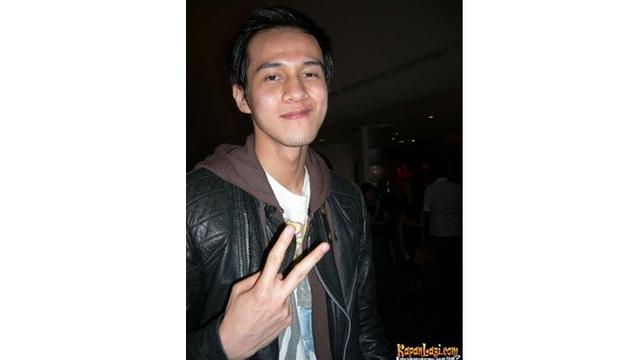 Model Rambut Herjunot Ali Terbaru