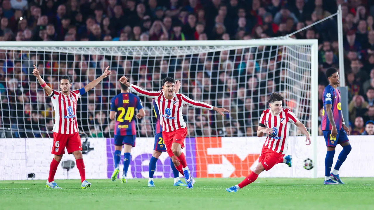 Foto: Melihat Gol Cantik Julian Alvarez yang Membuat Satu Camp Nou Tercengang, Atletico Madrid Permalukan Barcelona di Liga Champions