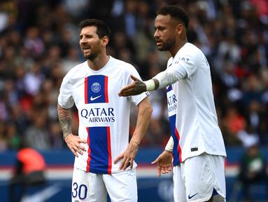 Lionel Messi tampil apik saat PSG menang tipis 1-0 atas Brest . Gol penentu kemenangan PSG diciptakan oleh Neymar di menit 30 berkat assist cantik Lionel Messi. (AFP/Franck Fife)